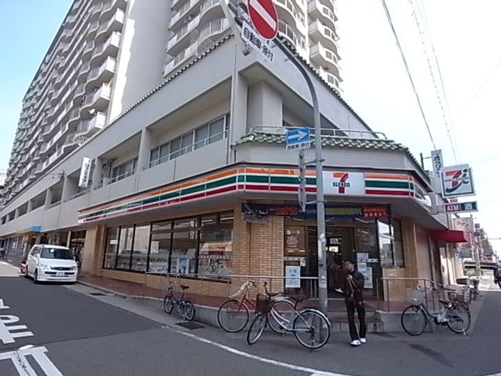 カトルセゾンの周辺