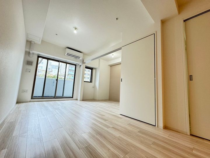 セレニテ神戸ミラクの居間