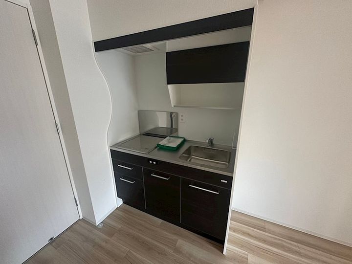 セレニテ神戸ミラクノールのキッチン