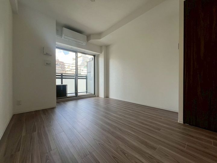 GENOVIA神戸湊川公園の居間