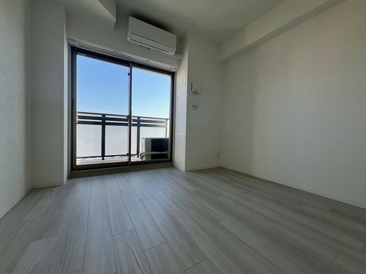 GENOVIA神戸湊川公園の居間