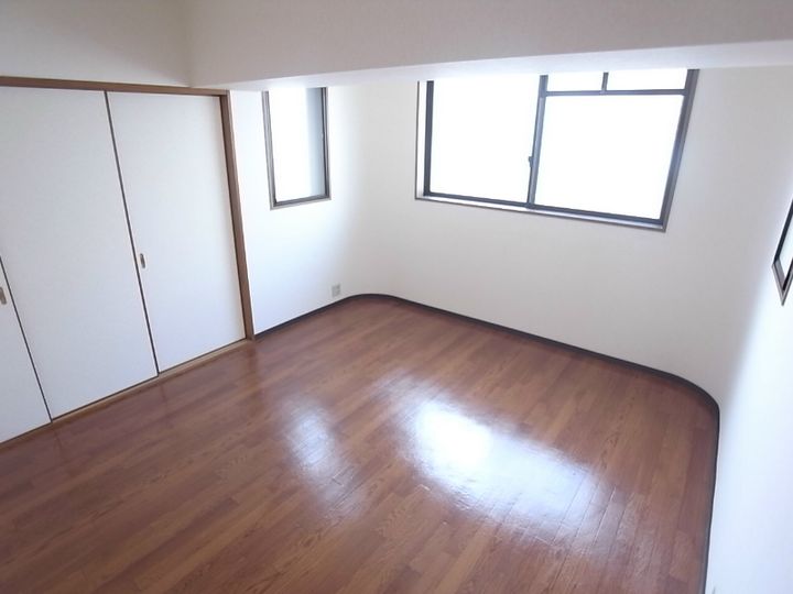 プラザインペリアルの居間
