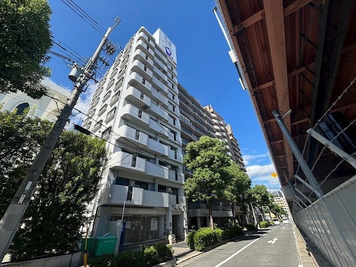 サンビルダー三宮の外観