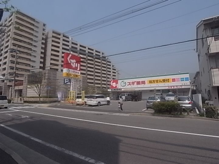 パレ・ノーブルの周辺