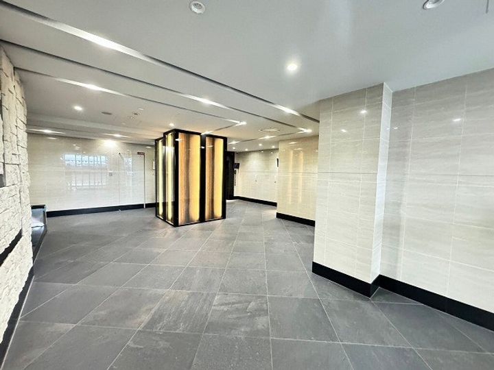 ラヴ神戸三宮の玄関