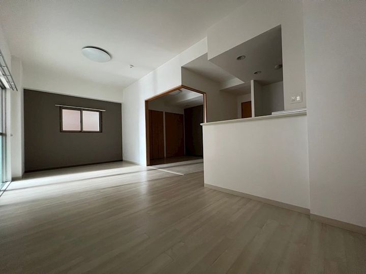 エル・イソベ三宮の居間