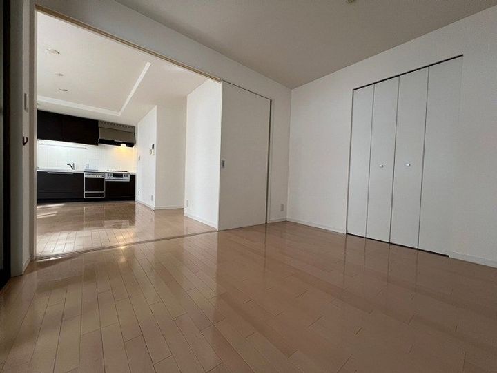 ドルフブランシュブルーの居間