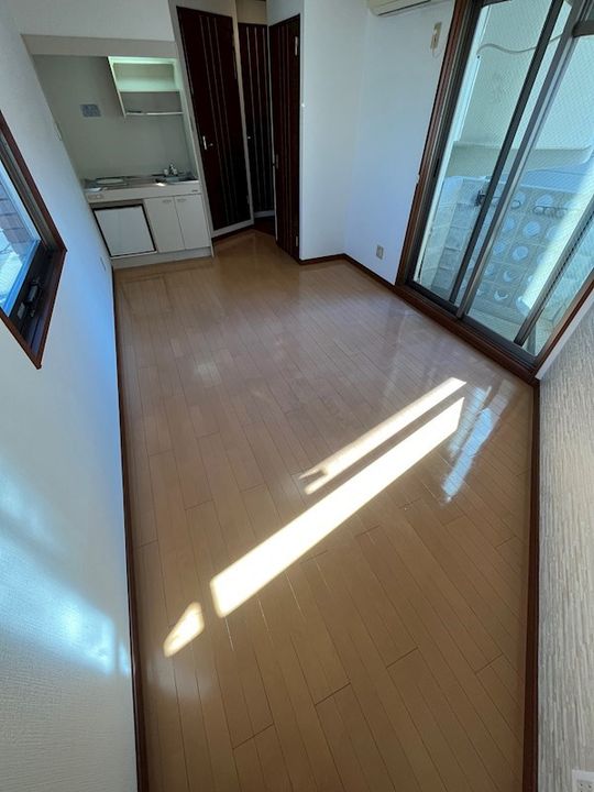 ベルフラワー岡町の居間