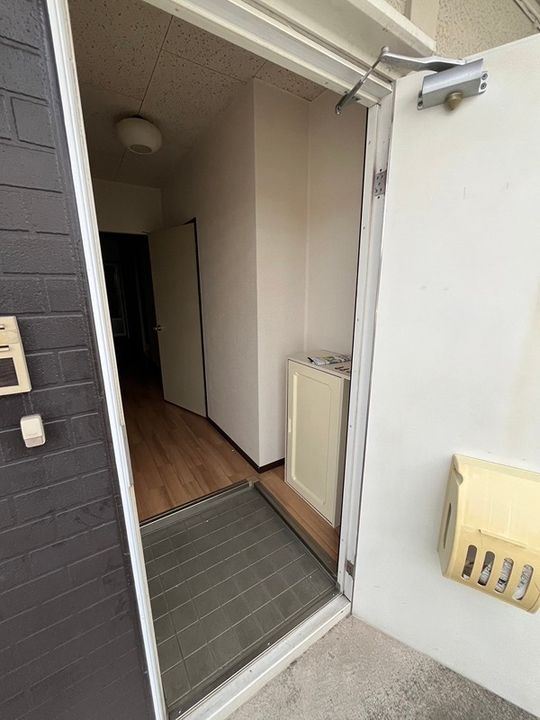 サンシティ下手野の玄関