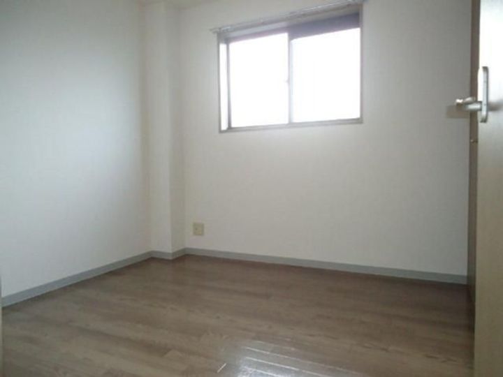 兵庫県揖保郡太子町糸井の賃貸アパートの居間