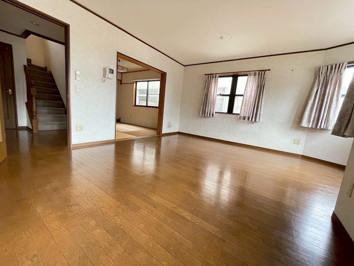 兵庫県姫路市飾磨区富士見ケ丘町(一戸建)の賃貸物件の居間