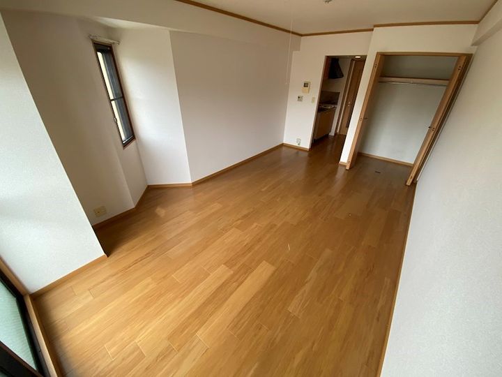 ジュネス・アビタシオンの居間