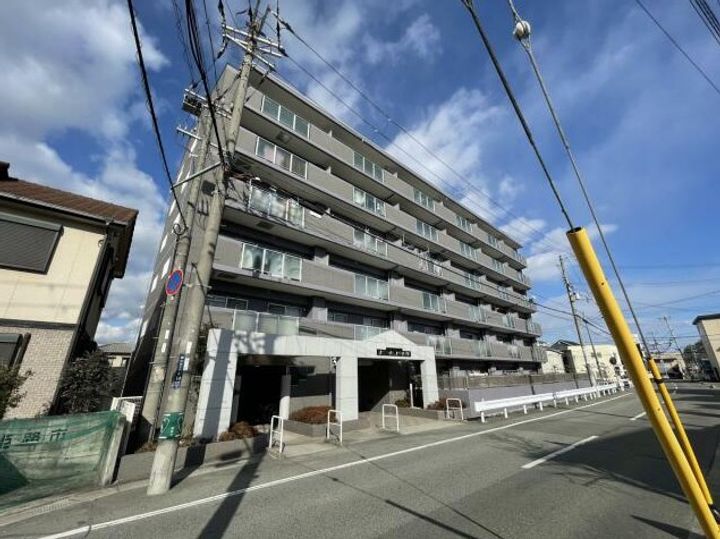 パストラル青山の外観
