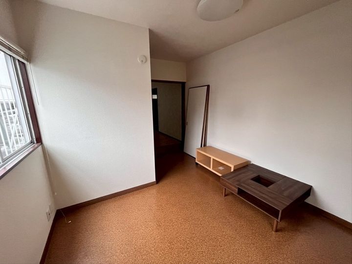 USビル塩町の居間