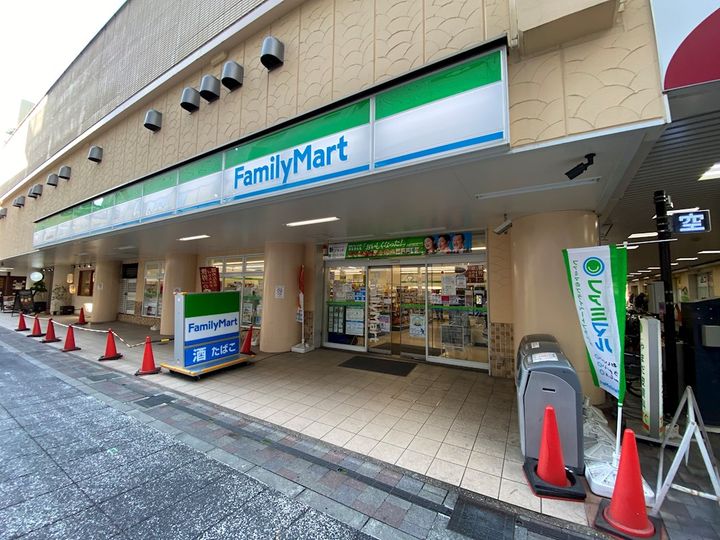 スタシオンの周辺