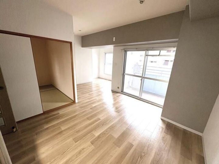 泉マンションの居間