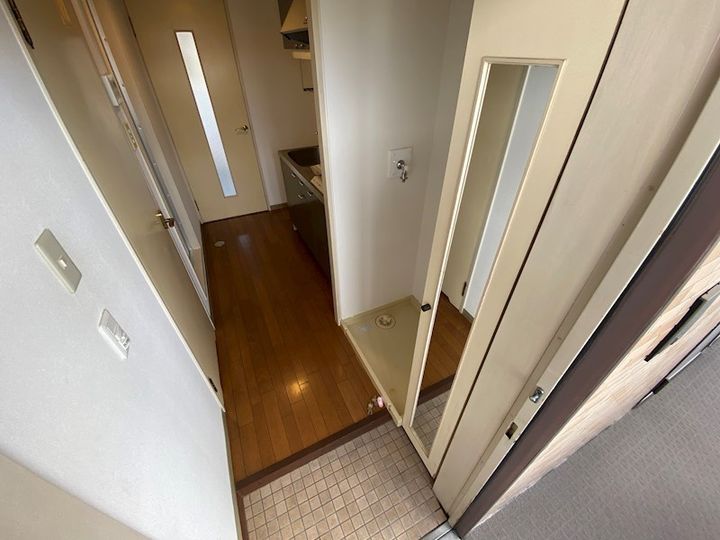 ジュネス神屋町の玄関