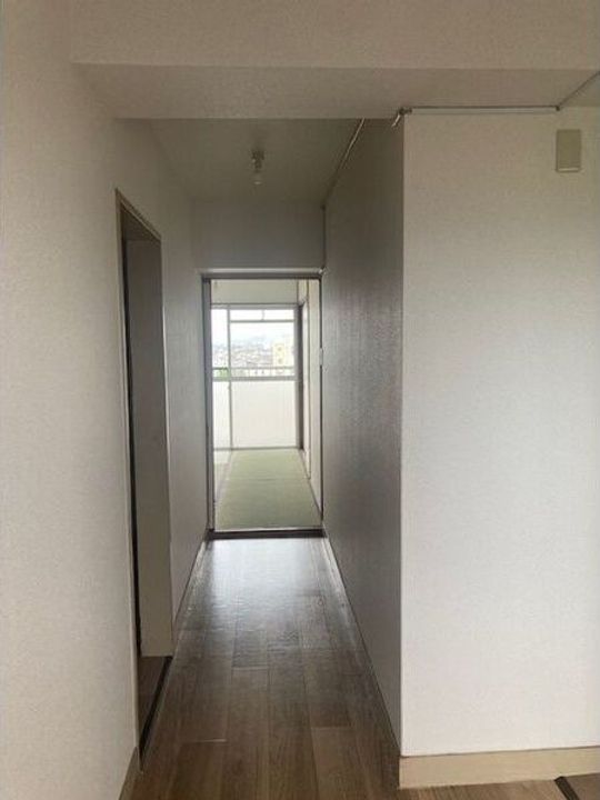 オリエンタルマンションの玄関