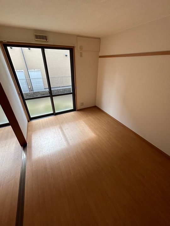 ソレジオ吾妻の居間