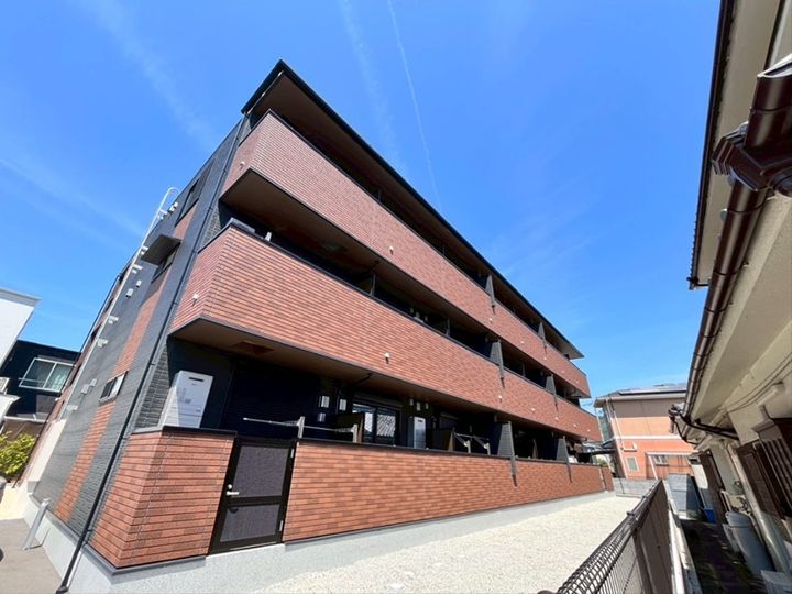 アリュールの外観