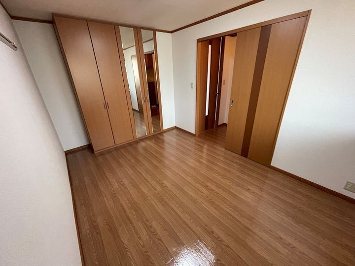 アベニール中島の居間