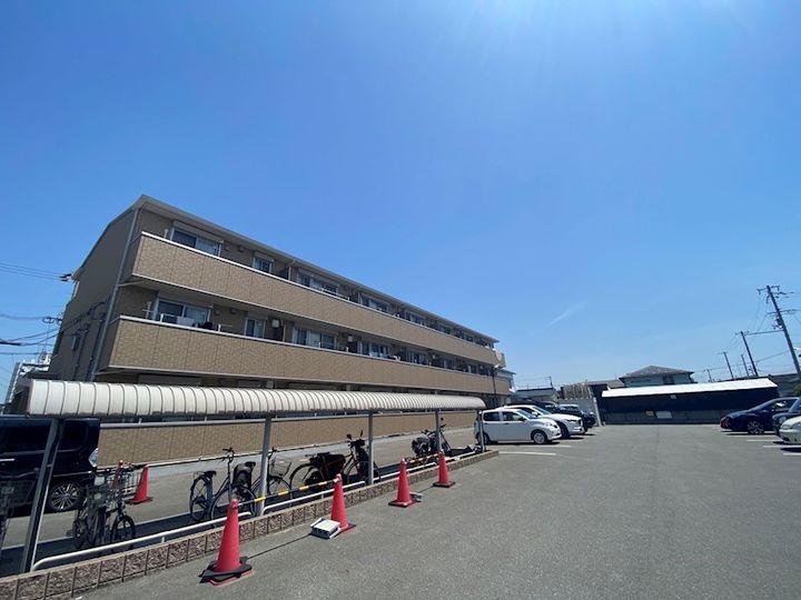 セジュール町坪の外観