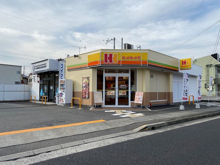 グレイス・セイバリーの周辺