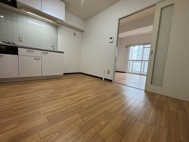 ロイヤルコーポ姫路栗山町の居間