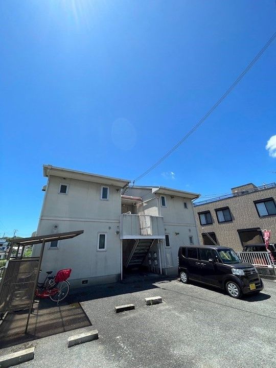 メゾン八代の外観