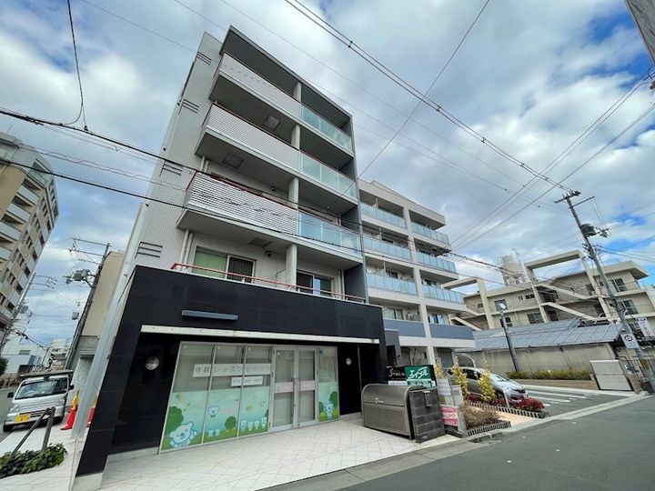 STELLA久保町の外観