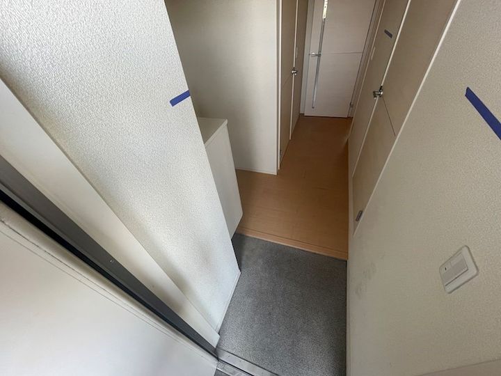 セジュール東阿保 A棟の玄関