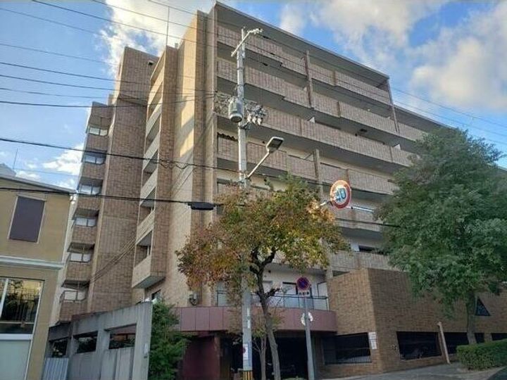 エトワール緑丘の外観