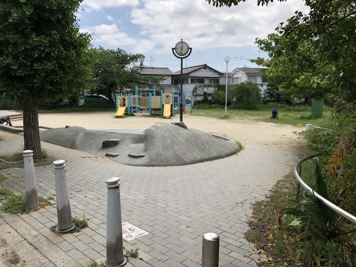 エミールHIROの周辺