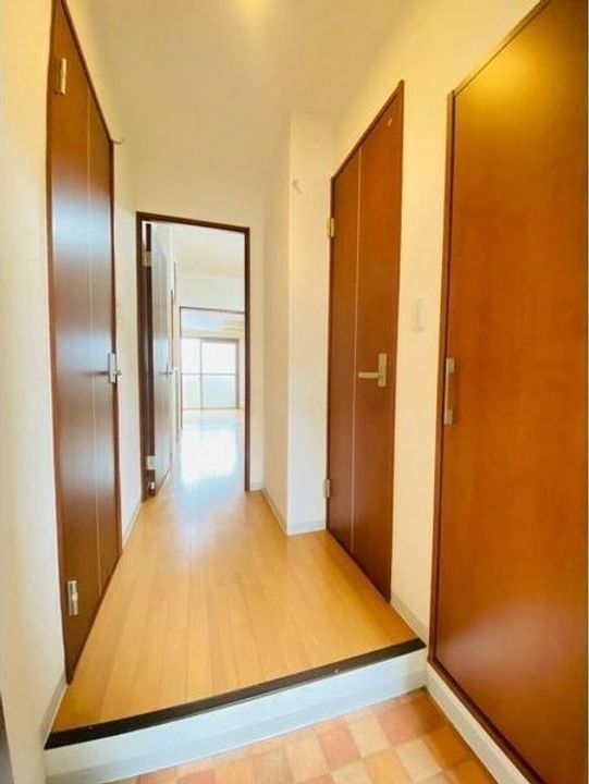 センターポイント吉志部の玄関