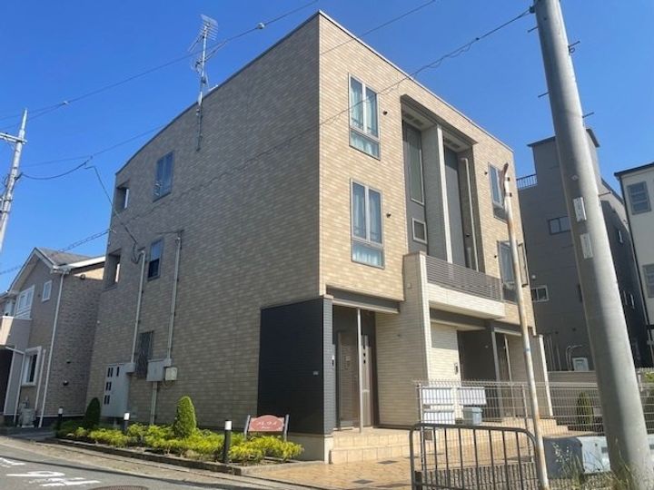 プレウスの外観