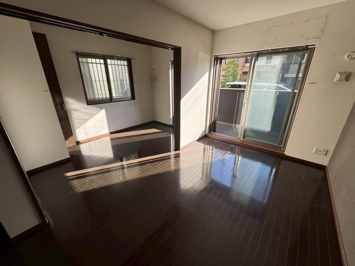 ガルデン穂波の居間