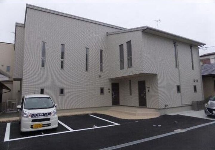 Lacine柴原の外観