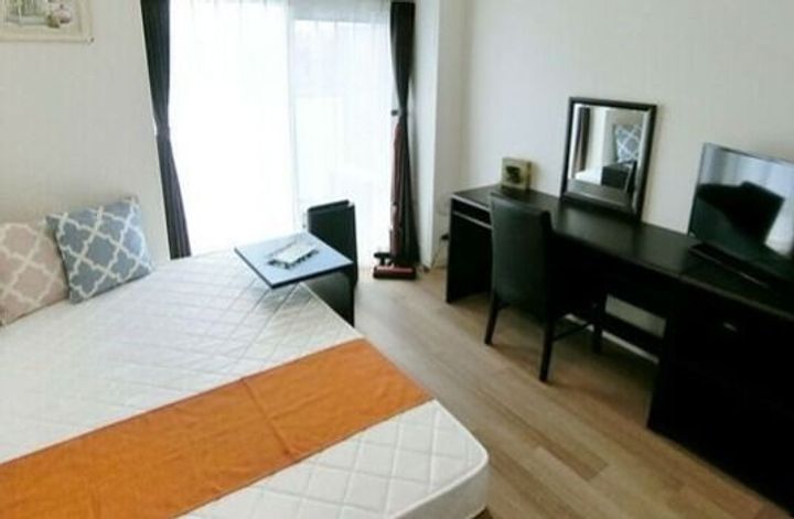 プレサンス新大阪イオリアの玄関