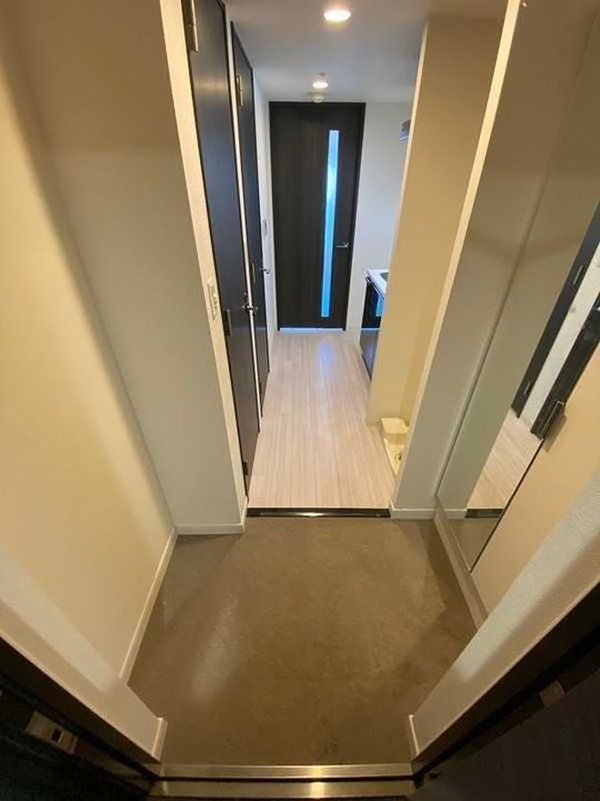 プレサンス新大阪イオリアの玄関