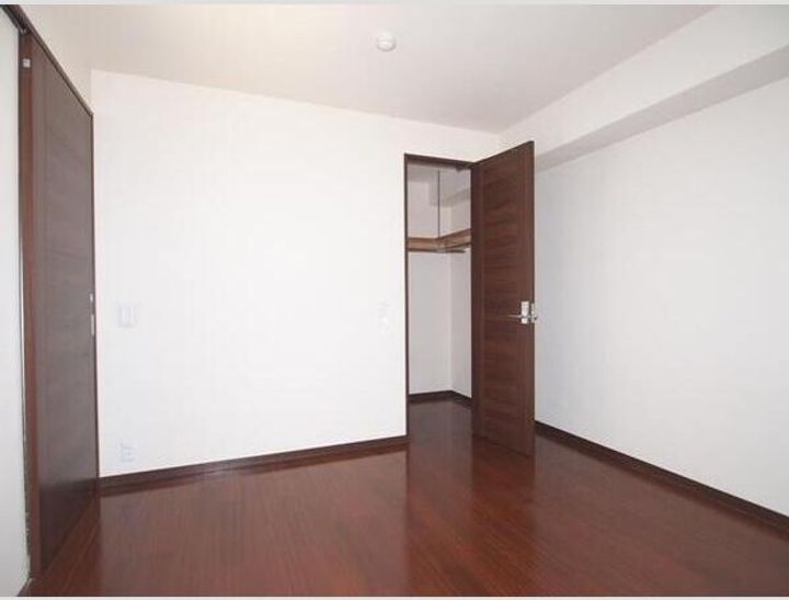 プラウド千里山田の居間