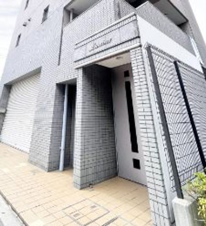 ルミエール加島の外観