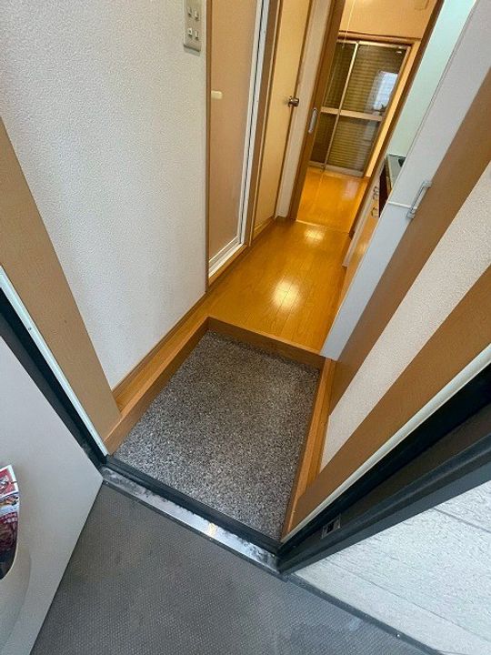 東京都大田区大森北3丁目の賃貸アパートの玄関