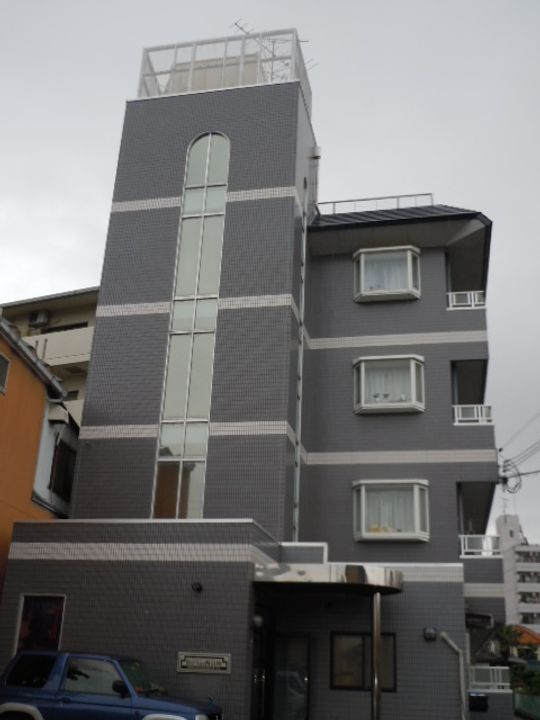 ヴェルナ西京極の外観