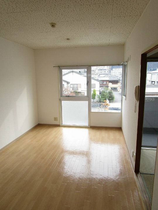 エスパシオ石田の居間