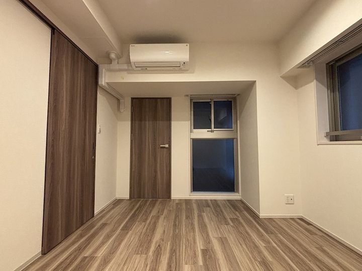 イーグルコート京都御所南プレミアム迎賓館の居間