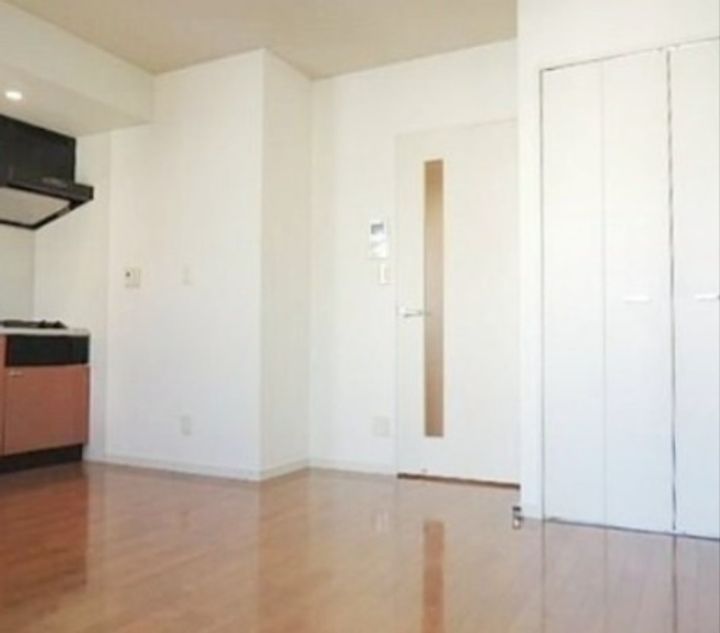 東京都台東区北上野2丁目の賃貸マンションの居間