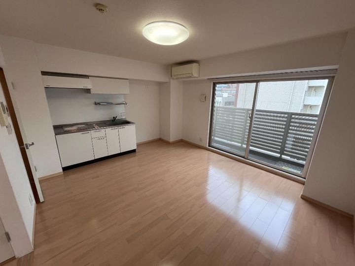 東京都台東区今戸1丁目の賃貸マンションの居間
