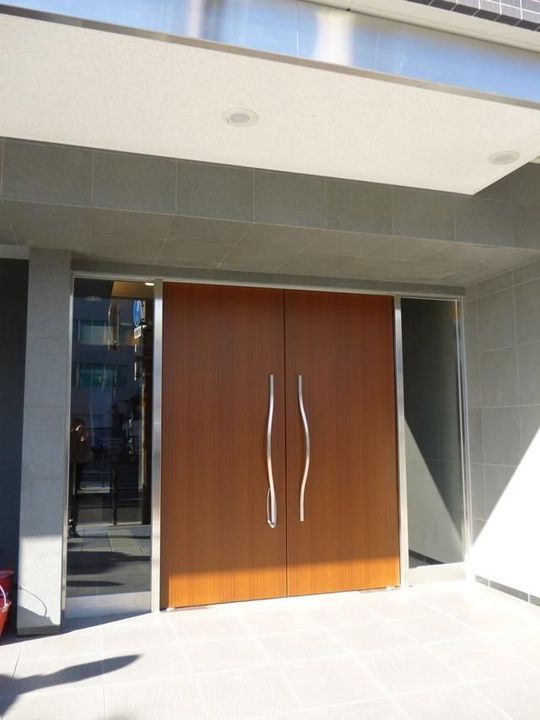 東京都葛飾区金町5丁目の賃貸マンションの玄関