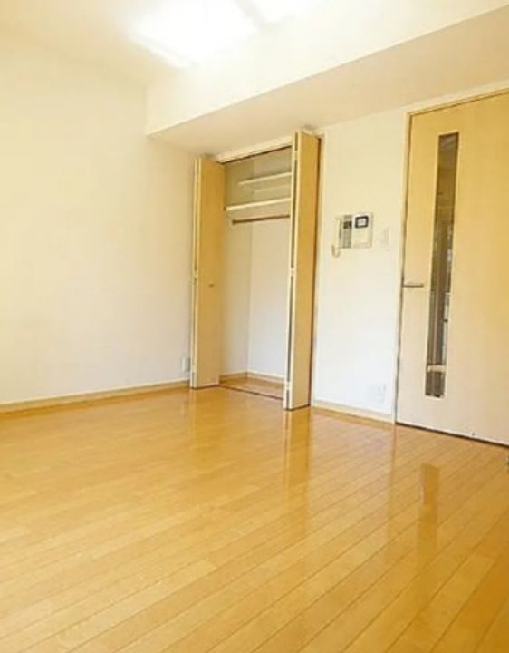 東京都杉並区高円寺南1丁目の賃貸マンションの居間