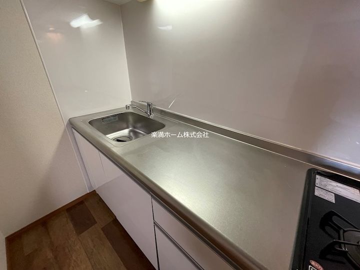 QUINTO五条烏丸702のキッチン